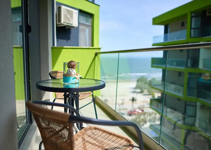 Alezzi Seaside 1 דירה Năvodari